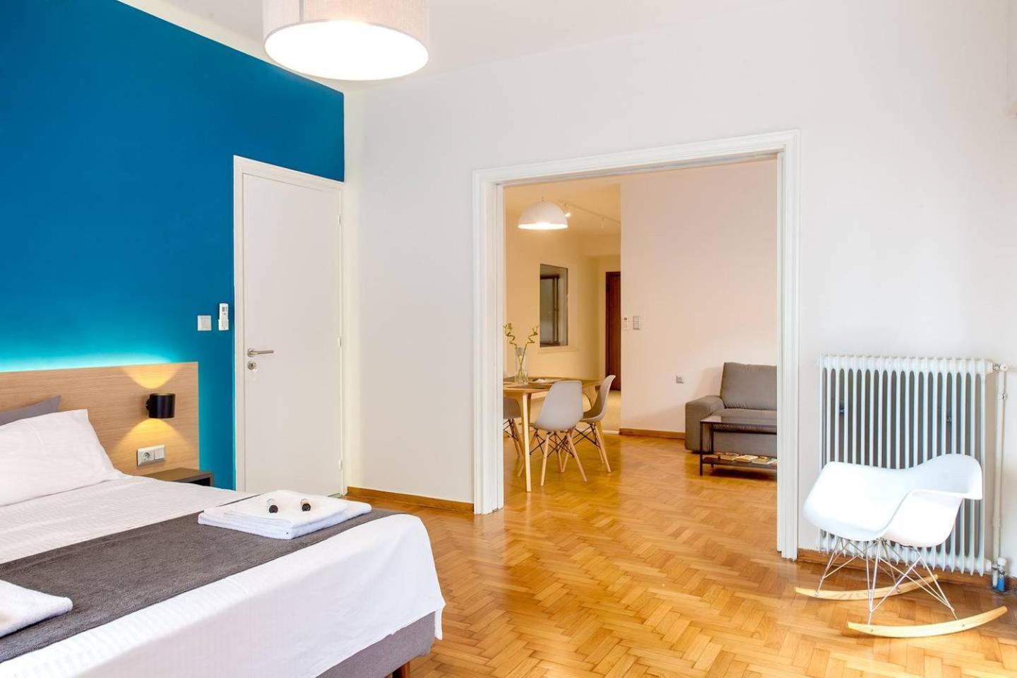 Toni's 2bd In Centre, 15 Sec To Metro Appartement *